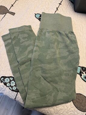NVGTN Olive Green Camo Leggings